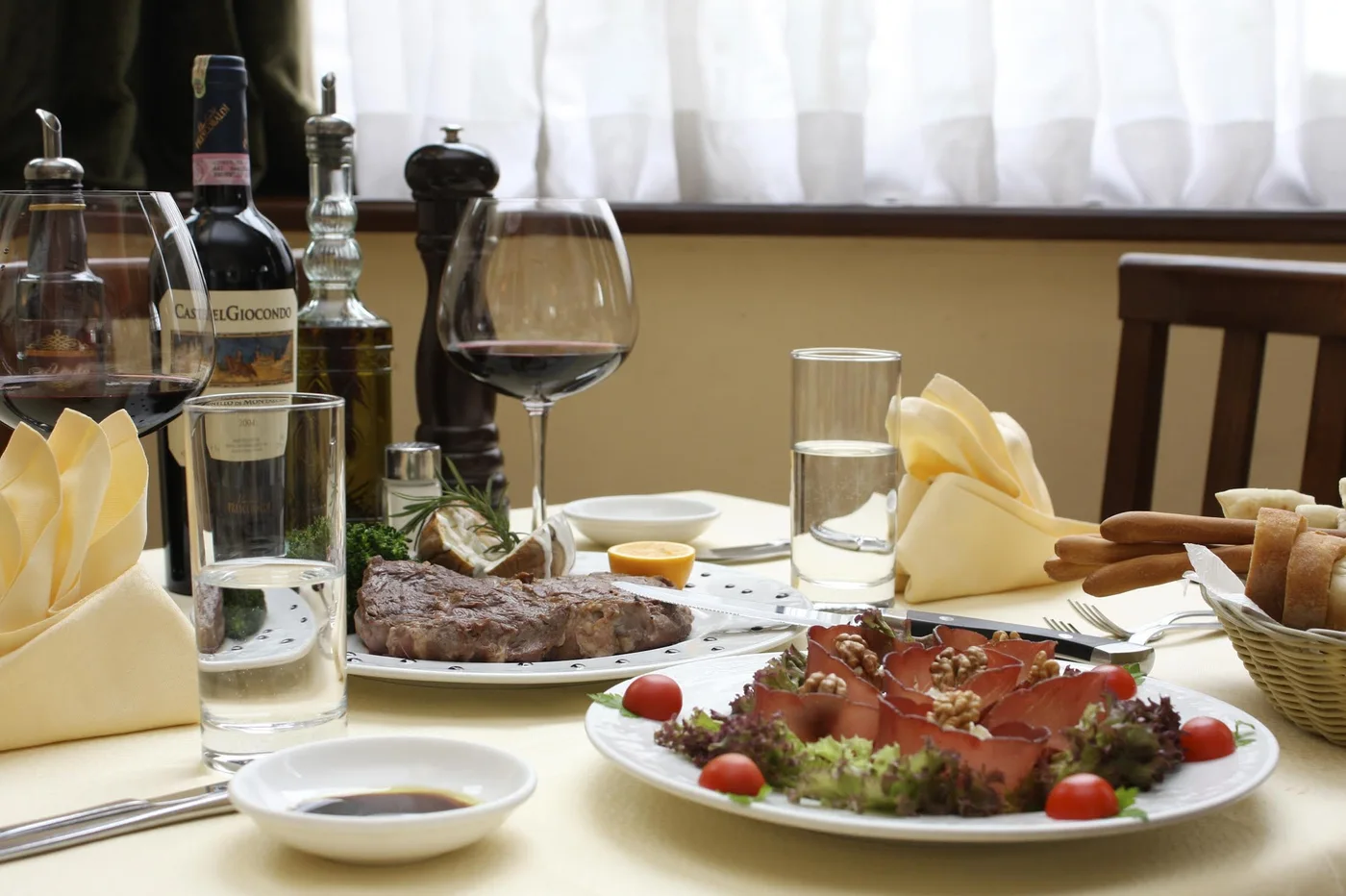 A set table at Scalini
